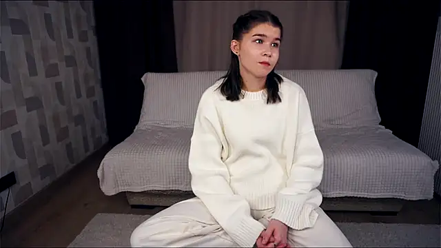 Snapshot of ZulaRattan chatting on November 28, 7:03 pm ZulaRattan online show from November 28, 7:03 pm