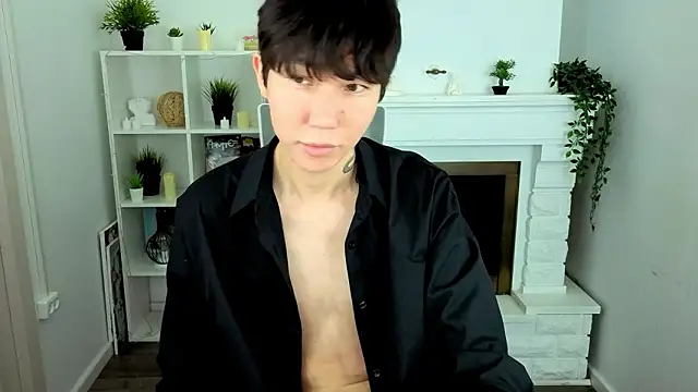 Snapshot of YugoAsian chatting on February 4, 12:22 pm YugoAsian online show from February 4, 12:22 pm