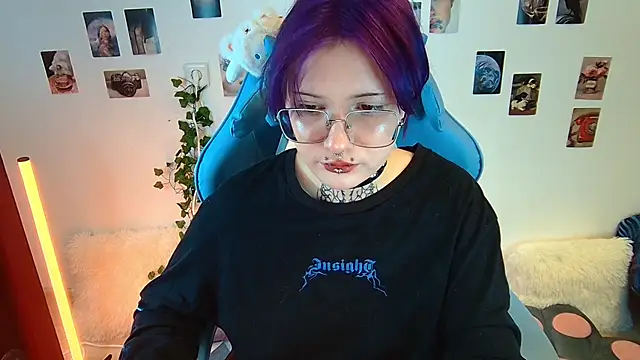 Snapshot of face_error chatting on December 4, 10:14 am face error online show from December 4, 10:14 am