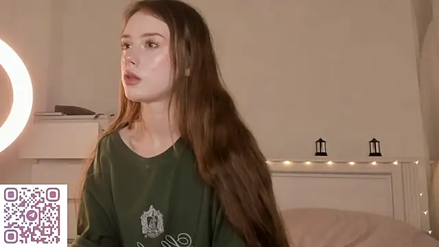 AmyForYouu online show from December 22, 8:09 pm