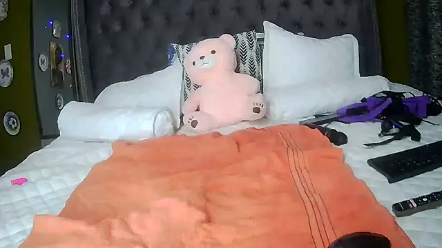 JuicyEbonyGoddess online show from February 19, 10:18 pm