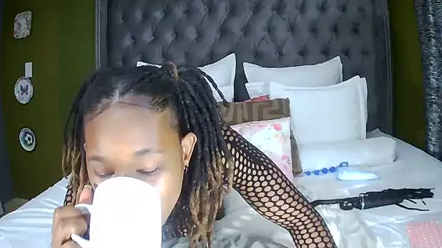 JuicyEbonyGoddess online show from March 11, 8:58 pm