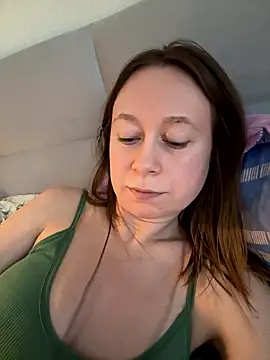 Brooke lover online show from January 13, 7:23 am