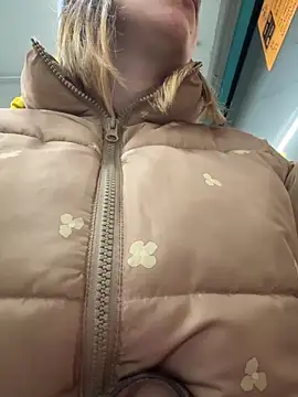 Brooke lover online show from April 4, 6:47 pm