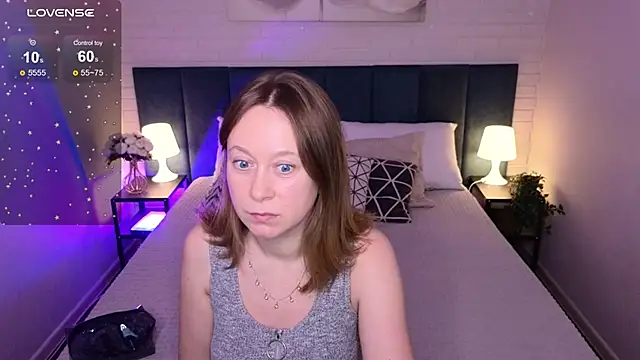 Brooke lover online show from December 5, 9:01 pm