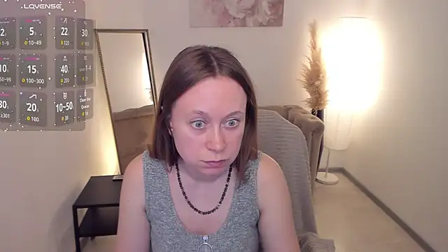Brooke lover online show from May 19, 9:00 pm