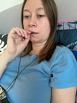 Brooke lover online show from June 2, 4:45 am
