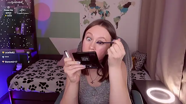 Brooke lover online show from April 7, 10:33 pm