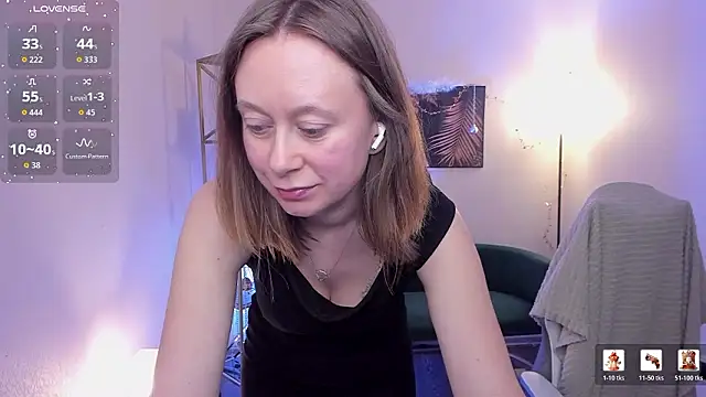 Snapshot of Brooke_lover chatting on February 10, 9:25 pm Brooke lover online show from February 10, 9:25 pm