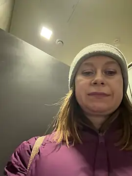 Brooke lover online show from March 14, 6:52 am