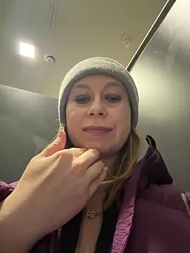 Snapshot of Brooke_lover chatting on February 27, 7:08 am Brooke lover online show from February 27, 7:08 am