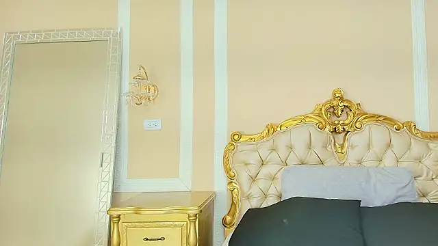 HallieStone online show from February 5, 12:56 pm