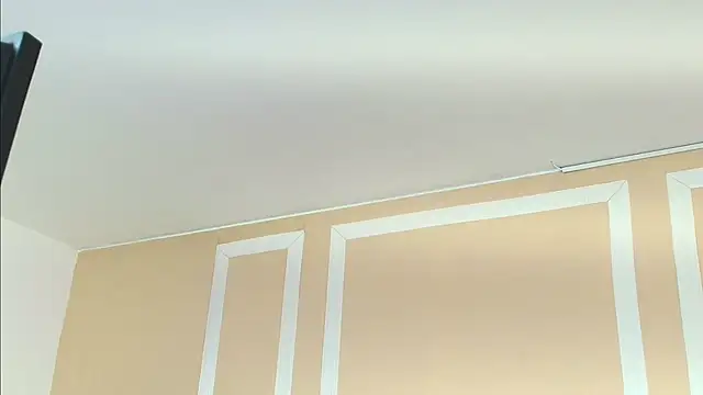 HallieStone online show from December 16, 2:21 pm