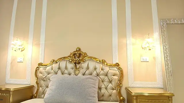 HallieStone online show from March 26, 12:03 pm