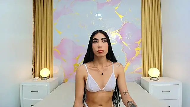 HallieStone online show from December 17, 7:52 pm