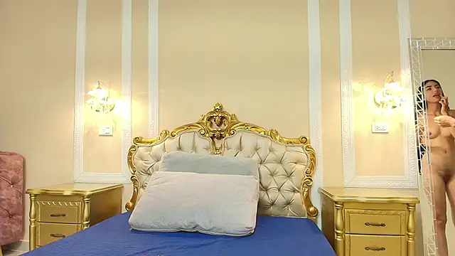 HallieStone online show from February 19, 1:19 pm