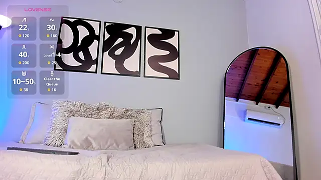 AmaraStorm online show from December 18, 7:40 pm