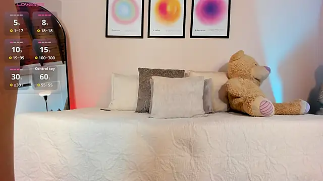 AmaraStorm online show from April 4, 7:42 pm