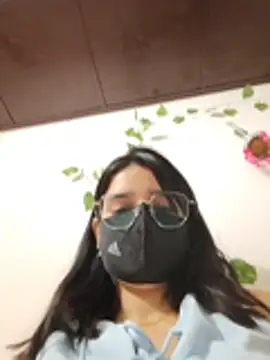 Sexolinaa online show from May 29, 2:56 pm