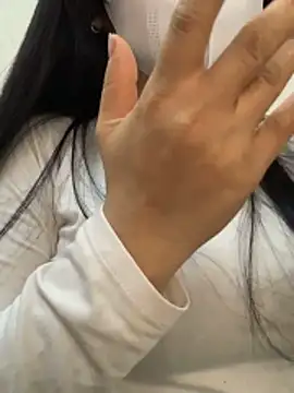 lana-kan online show from February 5, 1:40 pm