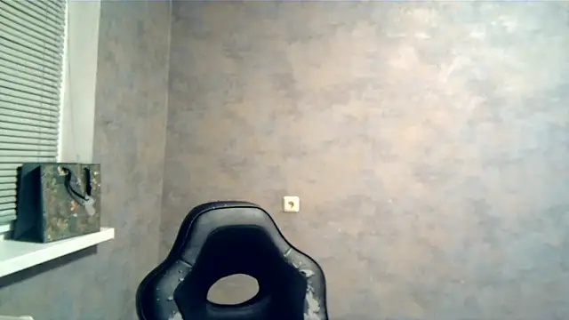 Snapshot of GlibRasher chatting on November 25, 8:09 pm GlibRasher online show from November 25, 8:09 pm