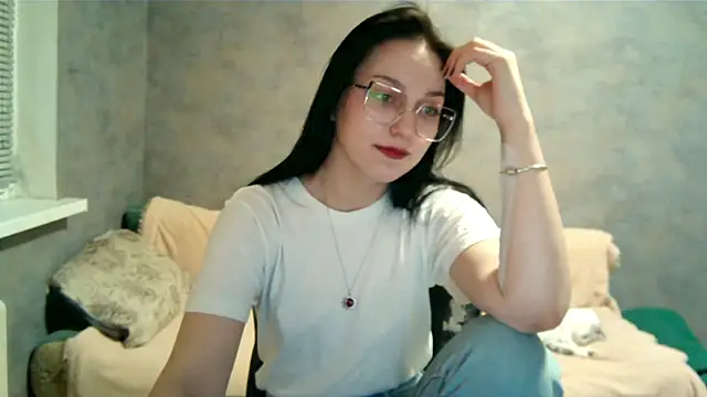 Snapshot of GlibRasher chatting on November 27, 8:09 pm GlibRasher online show from November 27, 8:09 pm