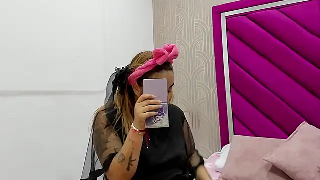 emma cook  online show from January 5, 8:56 pm