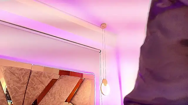 Snapshot of emma_cook_ chatting on December 2, 8:32 pm emma cook online show from December 2, 8:32 pm