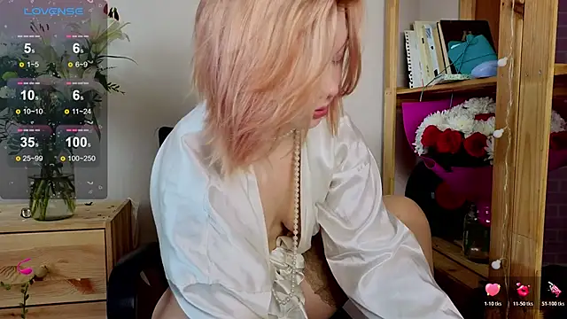 Me1inMonro online show from March 24, 5:29 am