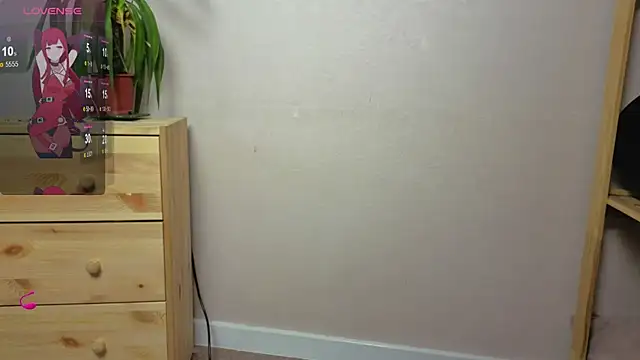 Snapshot of Me1inMonro chatting on December 3, 5:41 am Me1inMonro online show from December 3, 5:41 am