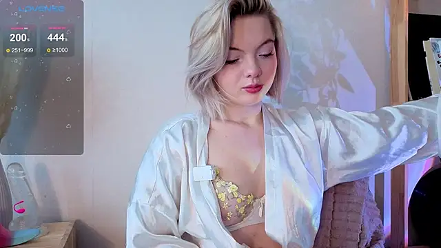 Me1inMonro online show from February 8, 7:06 am