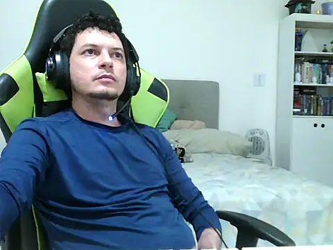 Snapshot of Fussador chatting on November 27, 2:34 am Fussador online show from November 27, 2:34 am