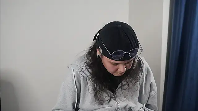 JettieDuree online show from December 1, 11:11 am