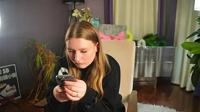 Snapshot of MitsukoBaral chatting on November 25, 12:49 pm MitsukoBaral online show from November 25, 12:49 pm