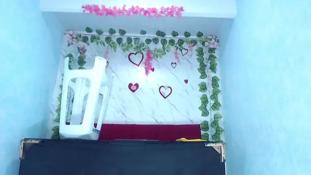 angelamanjarrezcm online show from December 15, 4:24 pm