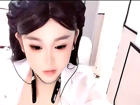 Snapshot of li-77 chatting on December 17, 1:27 pm li-77 online show from December 17, 1:27 pm