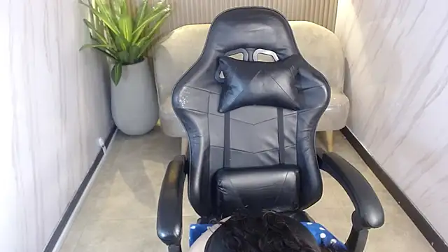 Snapshot of tatiscelis_tf chatting on December 2, 12:55 am tatiscelis tf online show from December 2, 12:55 am