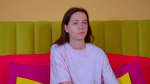 LilyLanes online show from December 21, 6:37 am