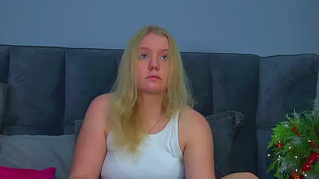 EmilyEvanse online show from December 5, 6:23 am