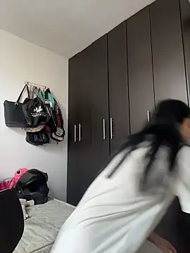 Miia moonn online show from January 7, 12:32 pm