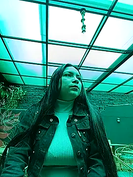 Snapshot of Vayoleth_0-2 chatting on December 2, 3:14 pm Vayoleth 0-2 online show from December 2, 3:14 pm