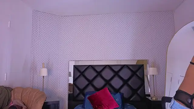 megan lenon online show from December 20, 7:28 pm