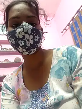 Hot Naira  online show from November 30, 2:18 pm