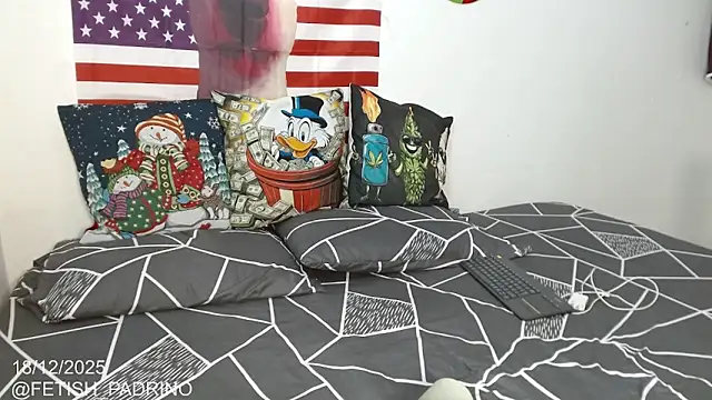 holegape online show from December 19, 12:03 am