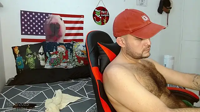 holegape online show from December 15, 1:28 pm