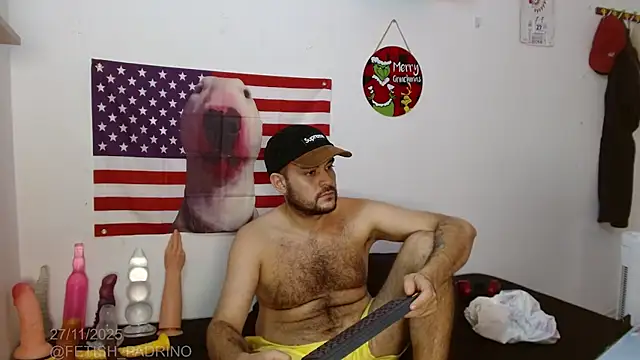 Snapshot of holegape chatting on November 28, 2:34 am holegape online show from November 28, 2:34 am