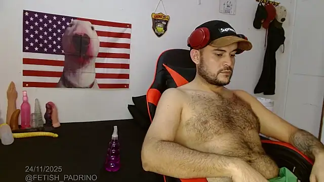 Snapshot of holegape chatting on November 25, 3:07 am holegape online show from November 25, 3:07 am