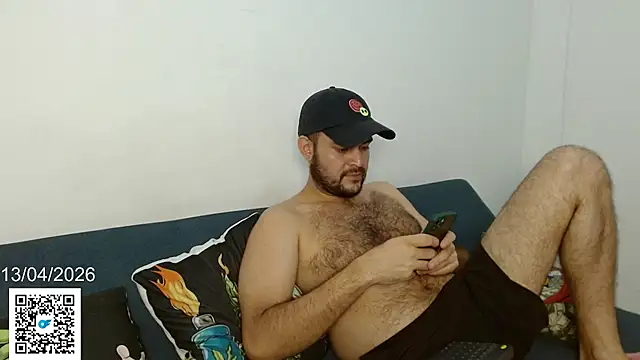 holegape online show from April 14, 1:32 am