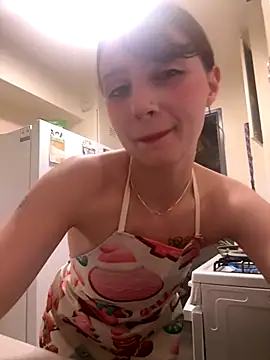 lilliabloom online show from December 18, 5:23 am