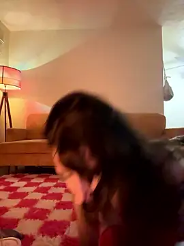 lilliabloom online show from January 9, 5:47 am